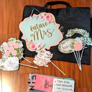 Black reusable (bride) tote with bridal sashes & photo props
